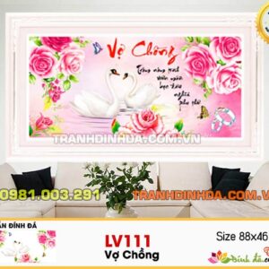 Tranh đính đá cao cấp vợ chồng LV111 kích thước 88cm 46cm