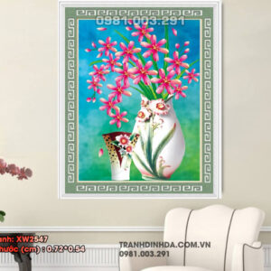 Tranh thêu chữ thập Bình Hoa Khoe Sắc thêu kín XW2547 kích thước 0.72cm x 0.54cm